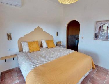 King Room with Mountain View