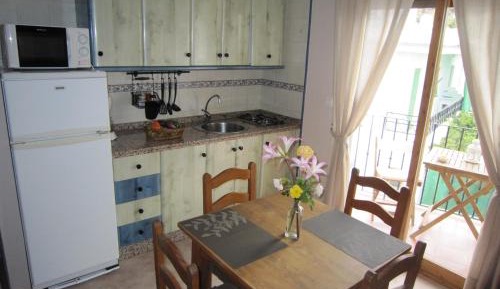 Two-Bedroom Apartment with Mountain View