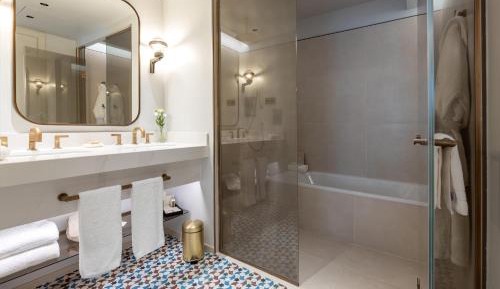 Junior Suite with Balcony