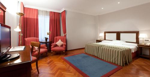 Family Room (2 Adults + 2 Children)