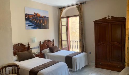 Twin Room with View