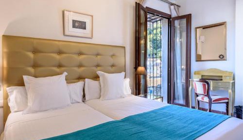 Double or Twin Room with Alhambra Views