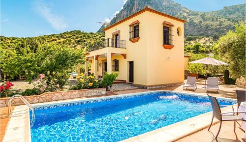 Three-Bedroom Vacation Home 