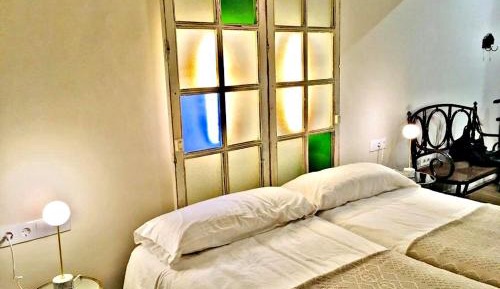 Twin Room with Private Bathroom
