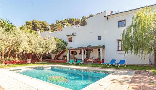 Three-Bedroom Vacation Home 
