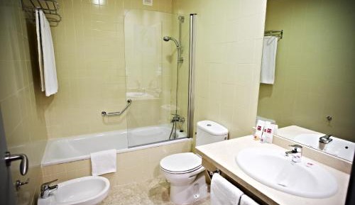 One-Bedroom Apartment (3 Adults)