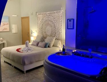 Suite with Jacuzzi