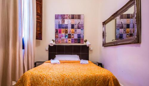 Double or Twin Room with Shared Bathroom