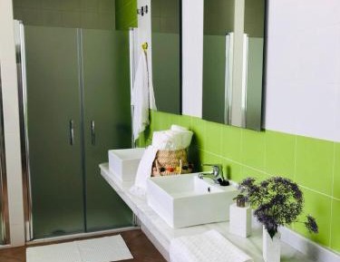 8-Bed Mixed Dormitory Room