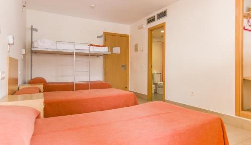 Twin Room with Private Bathroom