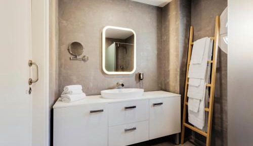 Luxury Two-Bedroom Apartment