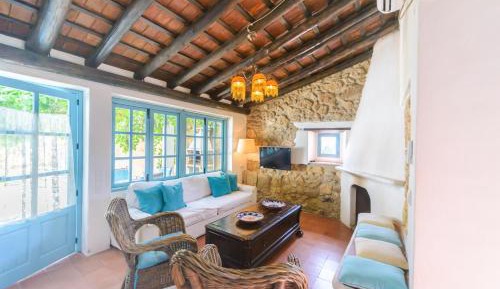 Two-Bedroom House (4 Adults)