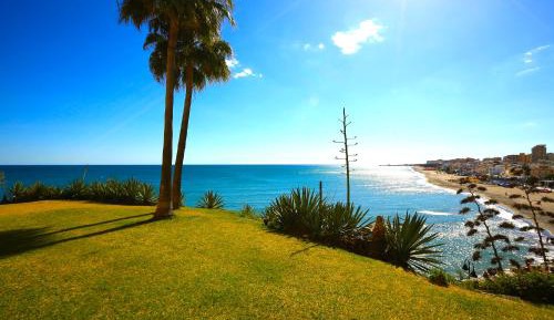 Studio Apartment with Sea View
