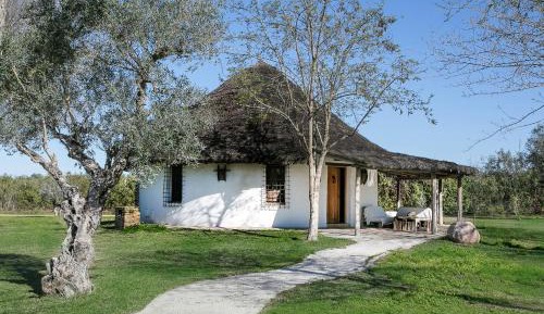 Deluxe Bungalow with Garden View