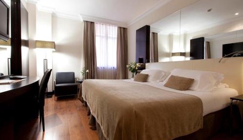 Quintuple Room (2 adults + 3 children)