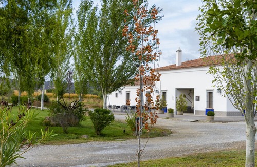 Jerez de los Caballeros Hotel | Hotel Rural Arroyo La Plata by Bossh Hotels