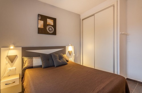 La Siesta House | Holiday Home Casa kahl with Terrace, A/C & Wi-Fi