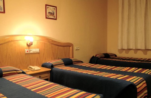 Fuengirola Hostel | Hostal Los Corchos