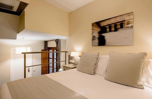 Centro Hotel | Ikonik Plaza Mercado
