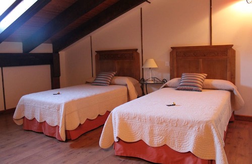 Santa Cruz de la Salceda Hotel | Hotel Restaurante Rural Las Baronas