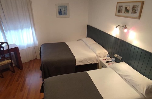 Villafranca del Bierzo Hostel | Hostal Cruce