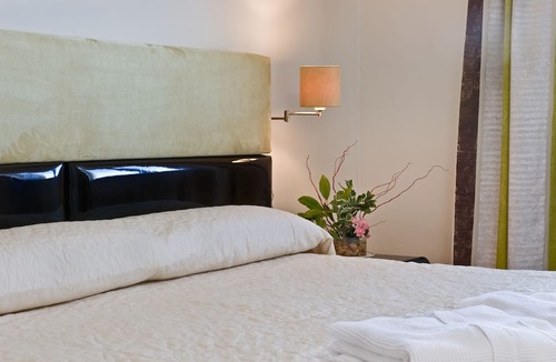 Hoyos del Espino Hotel | El Milano Real