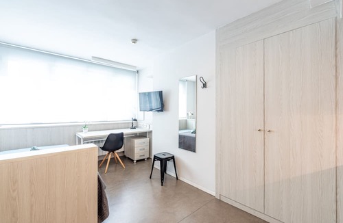 Castellana Hostel | Residencia Universitaria Resa Claudio Coello - Campus Accomodation