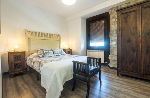 Tardajos House | Albergue La Fábrica