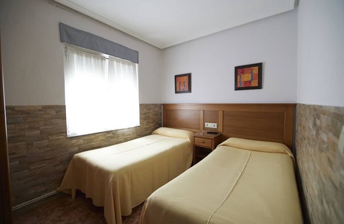 Aviles House | Pension Serafin