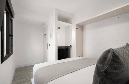 Pinto House | Dobo Pinto Castillo