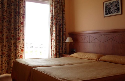 Santa Olaja de la Ribera Hotel | Hotel Camino Real