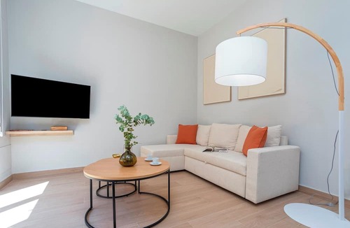 Ensanche Centro Apartment | Cozy Central 2BD Apt in Málaga. Trinidad Grund A