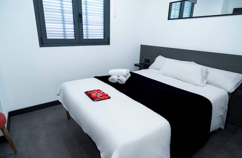 Cuatro Caminos House | Mad Rooms