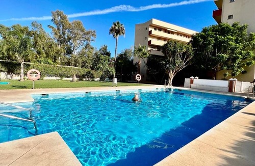 Benajarafe Apartment | Apartment 'Paraiso Del Sol Frente Al Mar' with Sea View, Wi-Fi and Air Conditioning