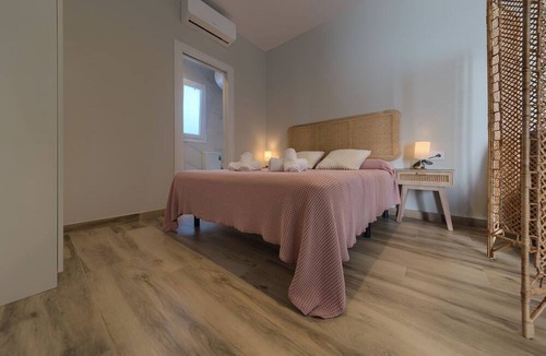 Chiclana de la Frontera Resort | Property In A Holiday Village 'Villa Pinar Del Novo' with Private Pool, Wi-Fi and Air Conditioning