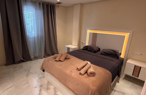 Hacienda del Alamo Apartment | Bel Appartement Moderne, six Personnes