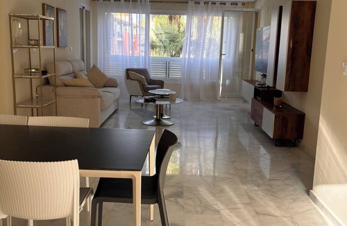 Hacienda del Alamo Apartment | Bel Appartement Moderne, six Personnes