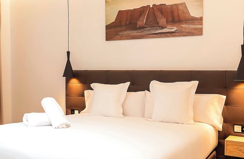 Centro Hotel | Woohoo Rooms Boutique Luna