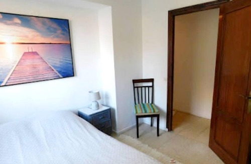 La Linea de la Concepcion Apartment | Homerez - Appartement 500 m away from the beach for 5 ppl. with sea view