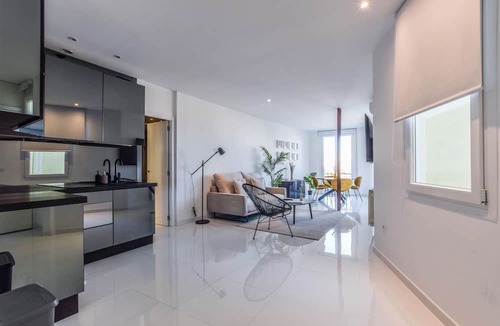 Las Acacias Apartment | New and bright apartment with terrace Gl1