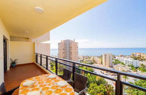 Torremolinos Apartment | Cubo's Seaview Apartment Evy Playa/near beach/views/free wifi/parking included