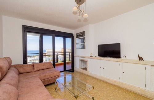 Torremolinos Apartment | Cubo's Seaview Apartment Evy Playa/near beach/views/free wifi/parking included