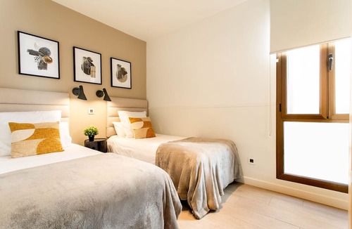 Embajadores Apartment | Apolo VII apartment in Madrid