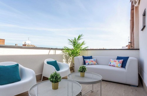 Atocha Apartment | Antonio Lopez XVII apartment in Madrid