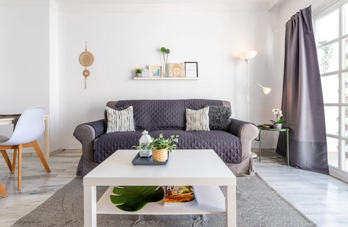 Benalmadena Costa Apartment | Apartment 'Pueblo Quinta' with Sea View, Wi-Fi and Air Conditioning