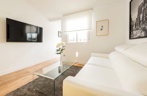 Embajadores Apartment | Latina Suite