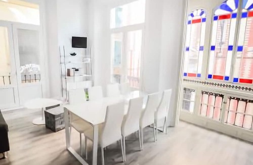 Malaga Historic Centre Apartment | Top city centre apartment, 4 bedrooms and 3 bathrooms. Calle Nueva