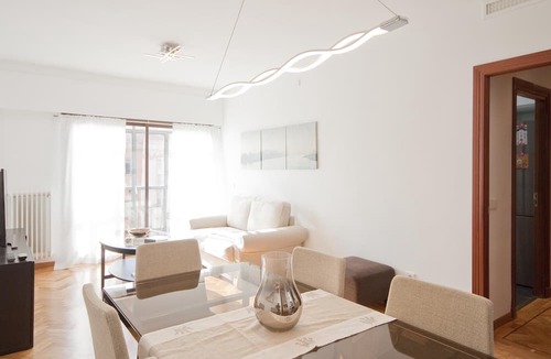 Barrio de La Latina Apartment | 3 bdm, bright, elevator in old Madrid