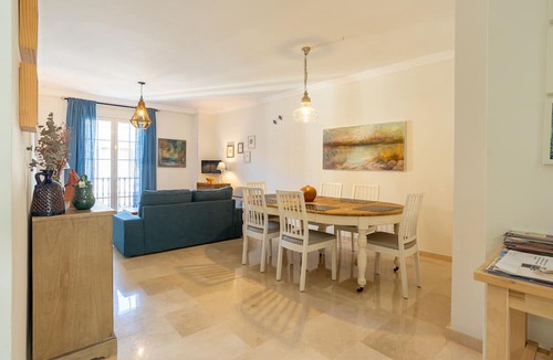 Malaga Historic Centre Condo | "La casa de las Artes" Spacious contemporary apartment in the heart of Málaga