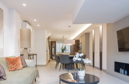 Marbella City Centre Apartment | MARBELLA CENTER, BEACHFRONT WITH PRIVATE PATIO